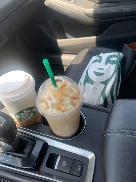 Starbucks Drinks Frappuccino, Carmel Frappe, Morning Starbucks, Starbucks Caramel Frappuccino, Starbucks Girl, Starbucks Breakfast, Coffee Frappe, Starbucks Chocolate, Starbucks Mocha