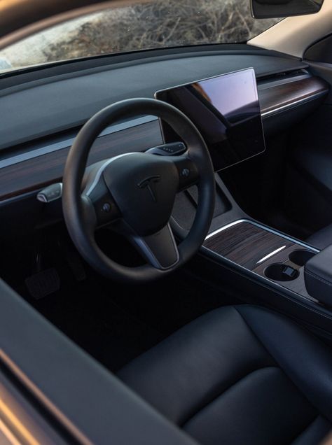 Tesla Model 3 Interior Aesthetic, Tesla Black Interior, Tesla Model Y Organization, Electric Cars Aesthetic, White Tesla Model Y Aesthetic, 2023 Tesla Model 3, Tesla Wrap Ideas, Tesla Model Y Wrap Ideas, Tesla Model Y Accessories 2023