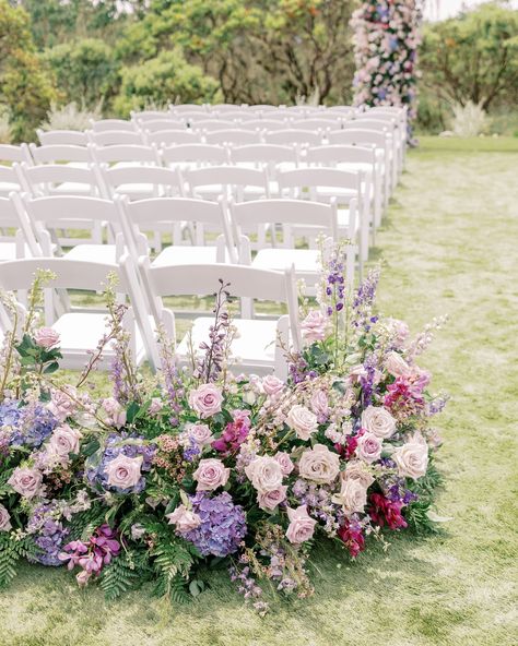 There’s something utterly magical about pastel-themed weddings, and this one at Montage Healdsburg is no exception! The delicate blend of soft hues and stunning florals made for a scene straight out of a fairytale. We especially love the elegant touch of pale purple — oh so chic and romantic! As seen in @brides Planning & Design: @coledrakeevents Photography: @sarahfolsomphoto Venue: @montagehealdsburg Florals: @jennifercoleflorals Video: @hitmakerfilms Ceremony music: @winecountryentertain... Lavender Wedding Aesthetic, Soft Purple Wedding, Pink And Purple Wedding Theme, Purple Wedding Aesthetic, Pastel Purple Wedding, Purple Garden Wedding, Montage Healdsburg, Pink And Purple Wedding, Light Purple Wedding