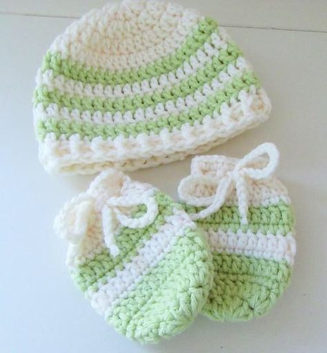 Baby Mittens Pattern, Crochet Baby Mittens, Crochet Baby Cap, Baby Gloves, Crochet Baby Gifts, Crochet Baby Beanie, Crochet Baby Hat Patterns, Baby Hat Patterns, Easy Crochet Baby