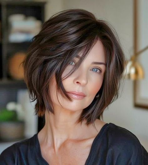 Sassy Hair, Haircuts For Medium Hair, Penteado Cabelo Curto, Hairstyles For Women, Short Bob Hairstyles, Short Hair Cuts For Women, Great Hair, Bobs Haircuts, Fine Hair