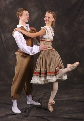 Brad Robison as Hansel and Hannah Wright as Gretel in the Creer-King ballet <i>Hansel and Gretel</i> with costumes by Tutus Divine Hansel And Gretel Costumes, Tulle Skirt Tutorial, No Sew Tutu, Ballet Academy, Hansel And Gretel, Ballet Beauty, Ballet Performances, Classical Ballet, Indian Dance