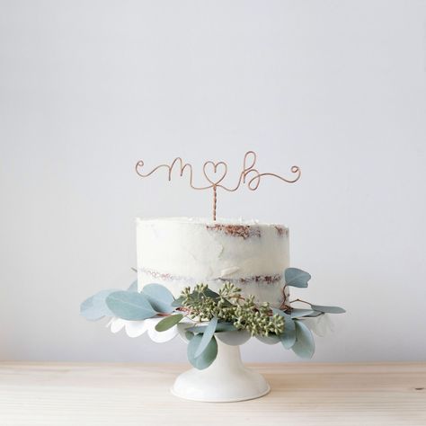 Diy Cake Topper Wedding, Finally Cake Topper, Wedding Cake Sizes, Modern Wedding Cake Toppers, Simple Cake Topper, Wedding Cake With Initials, Wedding Cake Toppers Initials, Wire Cake Topper, Cake Topper Initials