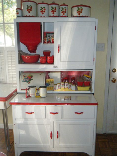 Red And White Decor, Antique Hoosier Cabinet, Cinder Block Furniture, Vintage Kitchen Cabinets, Hoosier Cabinets, Red And White Kitchen, Hoosier Cabinet, Craftsman Kitchen, Cabinet Remodel