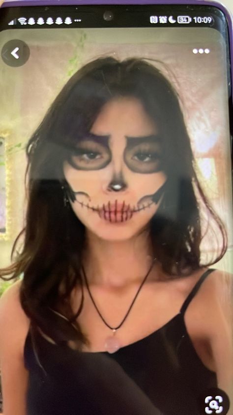 Skeleton Face, Long Shiny Hair, Skeleton Makeup, Halloween Makeup Pretty, Shiny Hair, Halloween Makeup, Skeleton, Eyeliner, Halloween Face Makeup