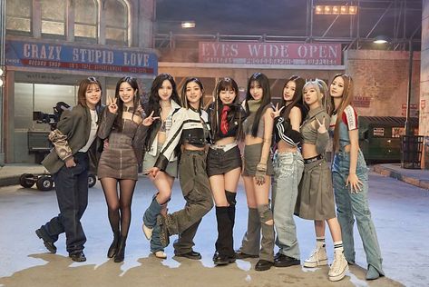 Twice Skirt Outfit, Set Me Free Twice Outfit Idea, Sana Set Me Free Outfit, Set Me Free Twice Outfit, Twice Set Me Free Outfits, Twice Concert Outfit, Twice Outfits, Twice Fashion, Twice Style