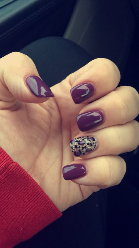 Trendy Fall Nails Gel, Cheetah Nail Designs Short, Purple Nails For Fall, Purple Fall Nail Designs, Fall Leopard Print Nails, Cheetah Print Nails Fall, Leopard Print Nails Fall, Purple Fall Nails Design, Halloween Gel Nails Ideas