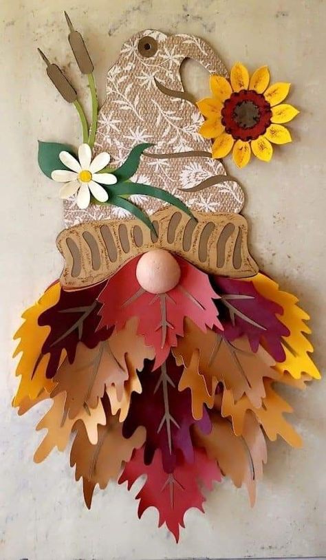 Fall Gnome Bulletin Boards, Autumn Tree Decor, November Crafts For Adults Easy Diy, School Thanksgiving Decorations, Atum Decorations, Fall Wreath Craft For Kids, Handmade Autumn Decorations, Autumn Paper Decorations, Autumn School Decoration