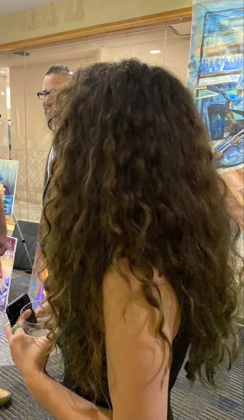 2c Curly Hair Aesthetic, Long Dark Brown Hair Curly, Womens Perm Long Hair, Not That Deep, Frizzy Curly Hair Aesthetic, Wild Curly Hair Aesthetic, Dark Brunette Curly Hair, Messy Curly Hair Aesthetic, Thick Curly Hair Aesthetic