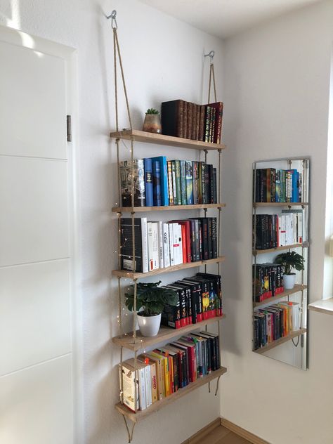 Side Wall Bookshelf, Wall Bookshelves Bedroom Floating Books, Cute Room Bookshelf Ideas, Wooden Bookshelf Ideas, Book Shelves For Bedroom, Bookshelves For Small Bedroom, Book Shelving Ideas Bedroom, White Wall Bookshelves, Unique Book Display Ideas