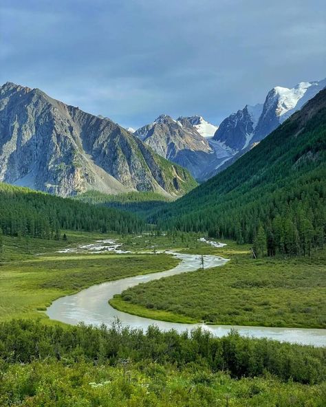 Nature Documentary, Hope Inspiration, Village People, Village Life, Beautiful Place, Beautiful Pictures, National Park, Russia, Romance