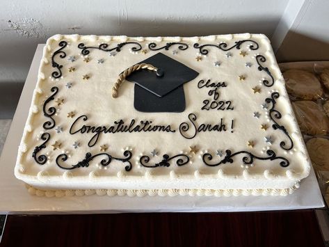 Simple Graduation Cakes, Graduation Sheet Cakes, Graduation Cake Designs, Different Types Of Cakes, Graduation Party Cake, Sheet Cake Designs, Graduation Party Foods, Birthday Sheet Cakes, Fall Cupcakes