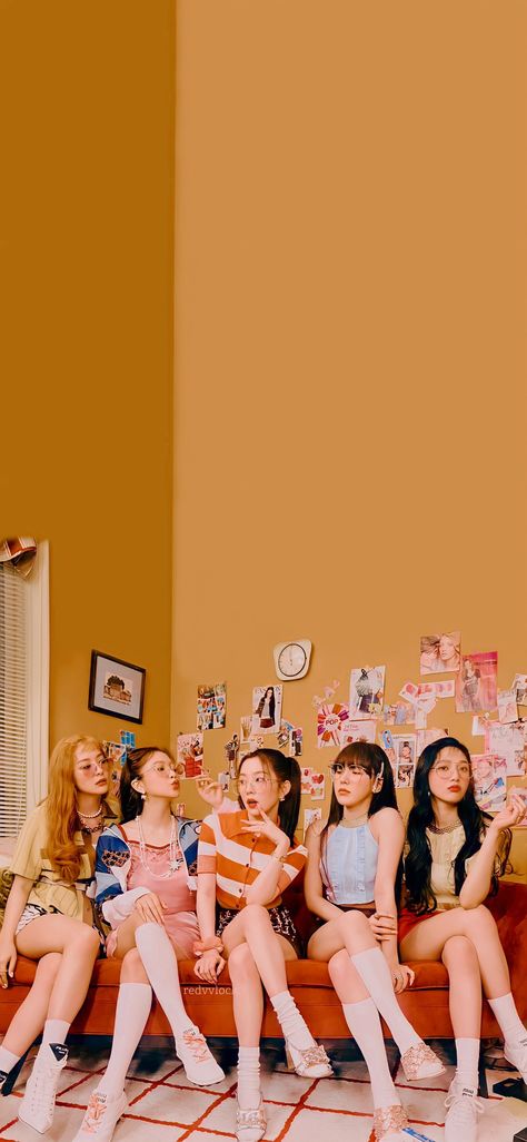 Red Velvet Queendom Wallpaper, Red Velvet Wallpaper Ot5, Kpop Wallpaper Red Velvet, Red Velvet Wallpaper Aesthetic, Redvelvet Wallpaper, Red Velvet Background, Red Velvet Wallpaper, Arte Pulp, Red Velvet Photoshoot