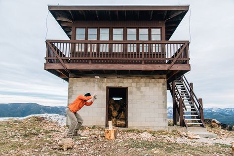 A Fire Lookout Tower From the 1930's is Preserved as a Rustic Getaway - Photo 2 of 7 Fire Lookout Tower, Fire Lookout, Fire Tower, Stone Tower, Cabin Tiny House, Lookout Tower, Tiny House Inspiration, Tower House, Casas Coloniales