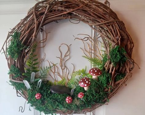 PetrichorCottage - Etsy Moss Wreath, Mushroom Crafts, Door Wreaths Diy, Witchy Crafts, Mushroom Decor, Sunflower Wreaths, Milwaukee Wi, Green Ribbon, Nature Crafts