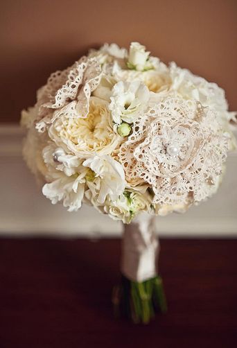 lace wedding bouquet Lace Diy Projects, Wedding Bouquet Fake Flowers, Lace Bouquet, Ribbon Flower Tutorial, Diy Flores, Diy Wedding Bouquet, Wedding Fabric, Diy Bouquet, Ribbon Flowers