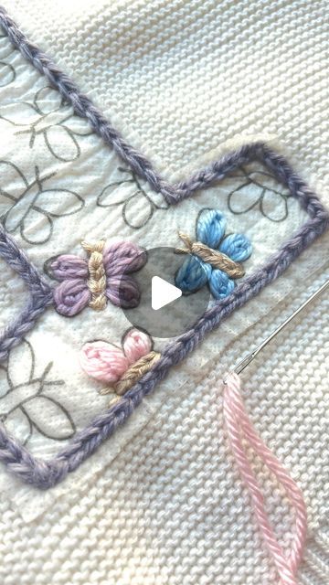 Daisy Stitch, Butterfly Tutorial, How To Stitch, Lazy Daisy Stitch, Diy Embroidery Kit, Butterfly Embroidery, Straight Stitch, Diy Embroidery, Chain Stitch