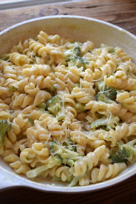 20 Minute Parmesan Pasta With Broccoli - Julia's Cuisine