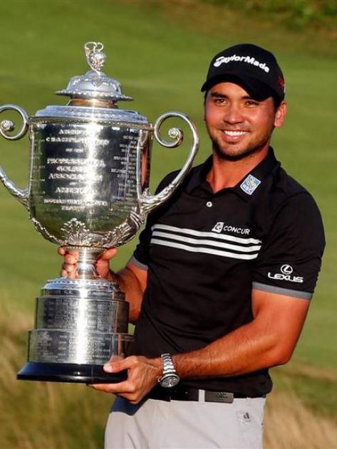 Jason Day holds the PGA Championship trophy. Photo by Reuters. Golf Trophies, Pga Tour Players, Jason Day, Award Plaques, Golf Poster, Puerto Rico History, Jordan Spieth, Sports Highlights, Champions Trophy