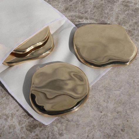 Shop The Cool Hunter on Instagram: "Brass coasters. Set of 2 shop.thecoolhunter.net #swipeleft (link in profile)" Homeware Store, Metal Coasters, Makeup Package, Unique Coasters, Creative Packaging, Shape And Form, Incense Holder, 로고 디자인, Jewelry Inspo