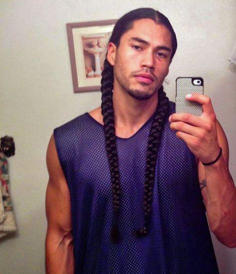 Martin Sensmeier Professional Hairstyles For Men, Native American Actors, Native American Men, Native American Peoples, Hairstyle Look, Afro Punk, American Beauty, Long Hair Styles Men, Long Curly Hair