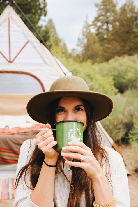 Camping Photo Ideas, Family Camping Photography, Camping Photoshoot, 12 Person Tent, Camping Pics, Camping Lifestyle, First Time Camping, Camping Photo, Camping Vibes