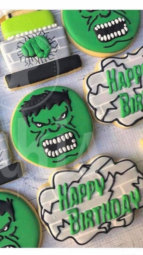 Hulk Cookies, Hulk Birthday Parties, Making Sugar Cookies, Superhero Cookies, Hulk Birthday, Unique Cookies, Spiderman Party, Sugar Cookie Designs, Gingerbread Man Cookies