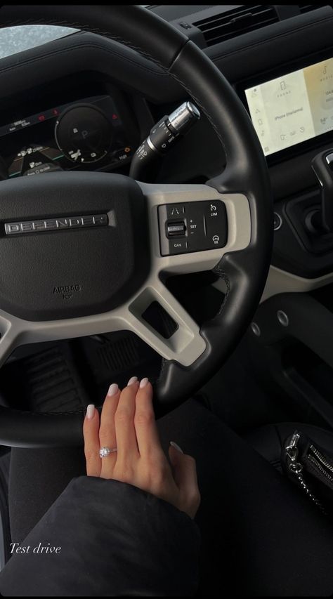 Land Rover Steering Wheel, Range Rover Defender Aesthetic, Land Rover Defender Aesthetic, Land Rover Aesthetic, Defender Aesthetic, Kendall Jenner Car, Defender Range Rover, Range Rover Defender, Defender Land Rover