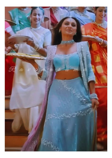 Rani Mukerji 90s Lehenga, Rani Mukherjee 90s Outfit Lehenga, 90s Bollywood Fashion Women, Rani Mukherjee Lehenga, 90s Bollywood Lehenga, Rani Mukherjee 90s Outfit, 2000s Bollywood Fashion, Vintage Bollywood Outfits, Kay Core