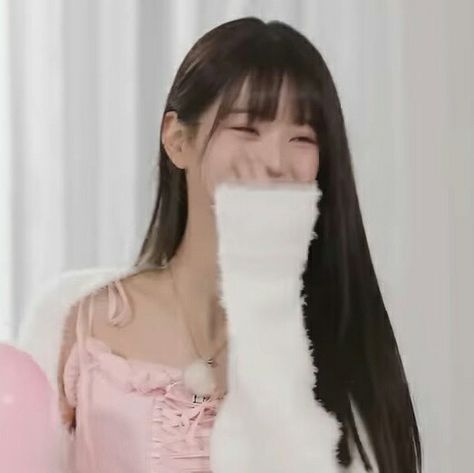 #ive #jang #wonyoung #lq ウォニョン #원영 #cute #kpop #icon 2024 #smile 123ive Wonyoung Laughing, Wonyoung Happy, Wonyoung Smile, Wonyoung Lq, Kpop Selca, Summer Wallpapers, Cute Kpop, Kpop Random, Cute Summer Wallpapers