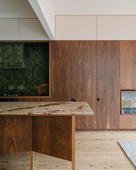 curious practice revives 'aru house' with brickwork & timber screens Traditional Japanese Home, Living Room Panelling, Dunes House, Timber Kitchen, Timber Screens, China Architecture, Renovation Architecture, Home Still, Brick Architecture