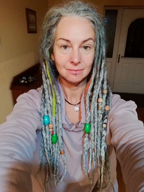 Older Woman Dreadlocks, Modern Druid, Goddess Knotless Braids, Goddess Knotless, Hippie Dreads, White Dreads, Short Dreads, Bohemian Culture, Grey Hair Transformation