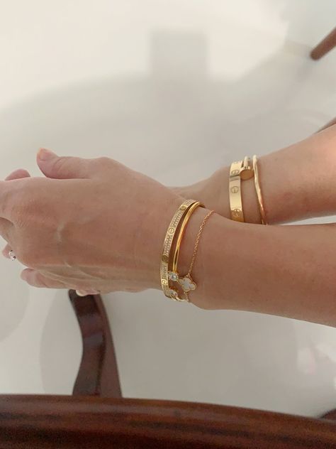 Cartier Bracelet Women, Cartier Bracelet Aesthetic, Cartier Bangle, Gold Layered Bracelets, Jewelry Layering, Womens Jewellery, Fine Jewelery, Cartier Bracelet, Luxe Jewelry