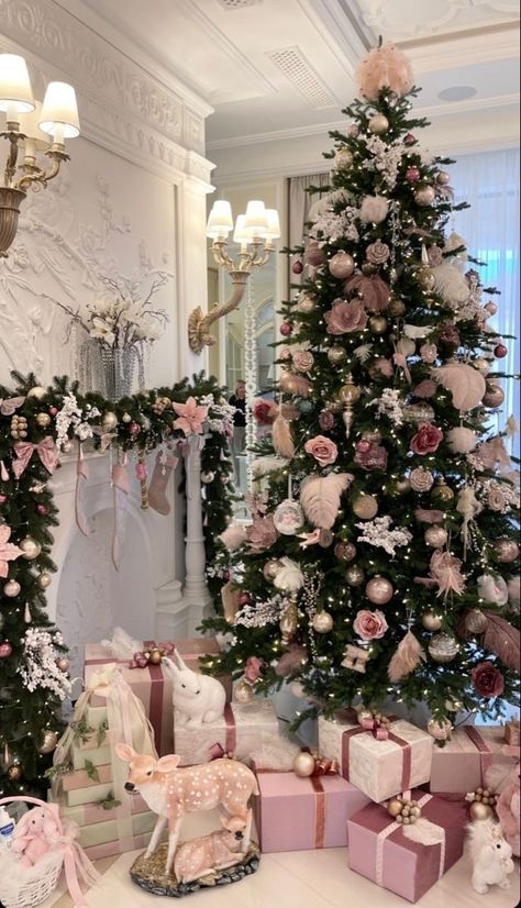 Pink Aesthetic Christmas Tree, Baby Pink Christmas Tree, Feminine Christmas Tree, Pink Christmas Tree Theme, Vintage Pink Christmas Tree, Christmas Tree With Roses, Pink And Champagne Christmas Tree, White Pink Christmas Tree, Pink Themed Christmas Tree