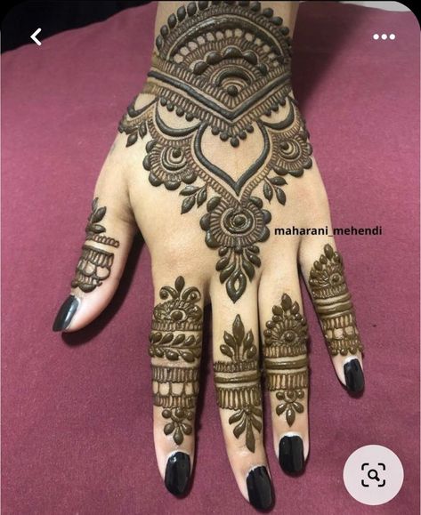 Minimum Mehendi Designs, Back Side Mehendi Design Simple, Mehendi Design Bridal Mehndi, Mehendi Design Bridal, Blouse Design Wedding, Mehndi Design Indian, Blouse Design Pattern, Elegant Mehndi Designs, Mehndi Mandala