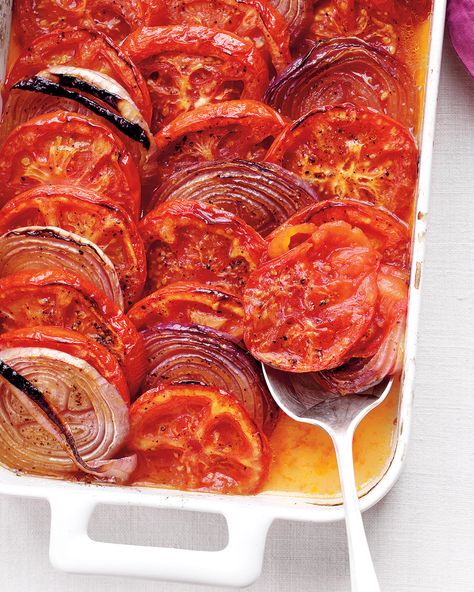 Tomato-Onion Casserole | Martha Stewart Living - Roasting vegetables at a high temperature brings their natural sweetness to the forefront and allows them to caramelize. Here, the tomatoes release their liquid, enabling the simple flavors of the dish to meld together. Easy Potluck Recipes, Onion Casserole, Easy Potluck, Vegetable Casserole Recipes, Vegetable Casserole, Brunch Dishes, Easy Brunch, Juicy Tomatoes, Potluck Recipes