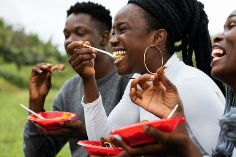 People Eating Food, Worship Images, Friends Eating, Food Eating, Diverse People, Eating Food, Food Tour, People Eating, Food Court