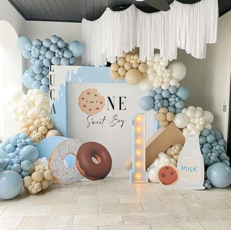 Birthday Theme For 1 Year Boy, Cute One Year Old Birthday Themes, Theme For Baby Boy 1st Birthday, One Year Bday Themes, One Year Party Ideas, One Sweet One Birthday, Baby’s First Birthday Theme Boy, Son First Birthday Themes, 1 Year Birthday Boy Theme