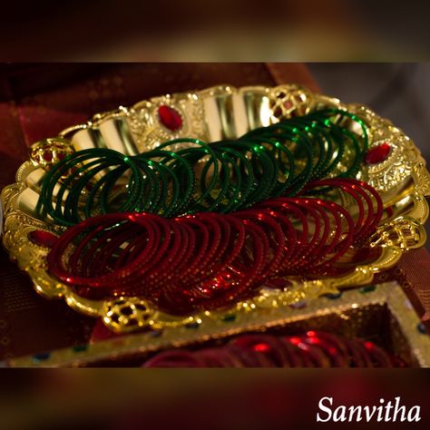 Bangles Tray Decoration, Bangles Decoration Ideas Indian Weddings, Bangles Ceremony Decoration, Bangle Ceremony Decoration, Bangle Ceremony Tray, Bangles Decoration Ideas, Bangles Decoration, Tray Decoration Ideas, Indian Baby Shower Decorations