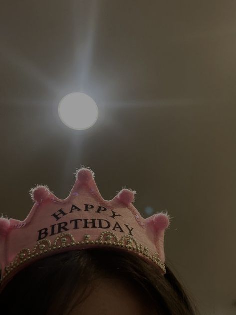 Birthday Queen Aesthetic, Birthday Icons Aesthetic, Birthday Pfp Aesthetic, Birthday Crown Aesthetic, Birthday Astethic, Birthday Queen Crown, Birthday Pfp, Happy Birthday Crown, Taylor Aesthetic