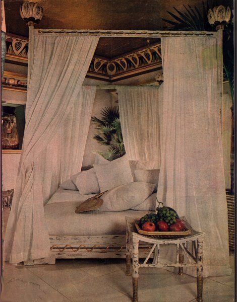 Egyptian Bedroom, Egyptian Furniture, Egyptian Home Decor, Old Kingdom, Egyptian Inspired, Party Setup, Accessories Pink, Dreamy Bedrooms, A Magazine