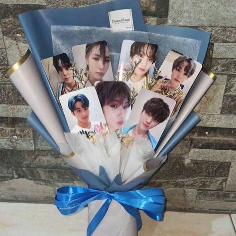 Photocard Bouquet Kpop, Photo Bouquet Craft Gift, Photo Card Bouquet Kpop, Photocard Flower Bouquet, Photo Card Bouquet, Buket Photocard, Photocard Bouquet, Kpop Bouquet, Bts Bouquet