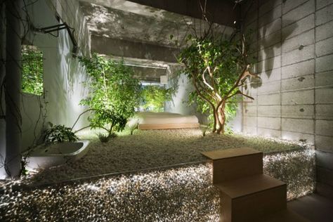 LLOVE hotel room - urban nature decor. Lets make it happen! Nature Bedroom Ideas, Outdoor Themed Bedroom, Atelier Decor, Indoor Zen Garden, Garden Lighting Design, Natural Interior Design, Terrasse Design, Nature Room, Natural Bedroom