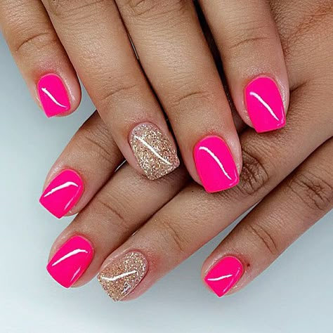 Hot Pink And Rose Gold Nails, Short Pink And Gold Nails, Bright Pink And Gold Nails, Hot Pink And Gold Nails Design, Dip Powder Nails Summer 2024, Bright Pink Nails With Glitter, Hot Pink And Gold Nails, Pink And Gold Nail Designs, Gold And Pink Nails