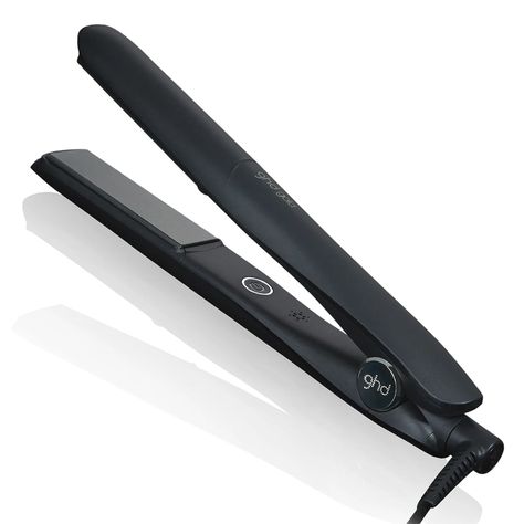 Boasting a heat-up time of 25 seconds, the ghd Gold® Professional Styler promotes a sleek look. The straighteners showcase a luxurious design with glimmering gold accents and a round barrel for versatile, snag-free styling. Dual-zone technology comprises two new generation heat sensors that regulate and control the optimal temperature of 185°C evenly from root to tip. The contoured floating plates effortlessly glide through the hair for a shiny, smooth finish. For extra safety, the automatic sleep mode shuts down the styler after 30 minutes of not being used. Furthermore, the universal voltage means you can globetrot with your trusty straighteners in tow. Ghd Straightener, Smooth And Shiny Hair, Spf Makeup, Tinted Gloss, Bleach London, Hair Care Gifts, Rms Beauty, Grande Cosmetics, Busy Bees