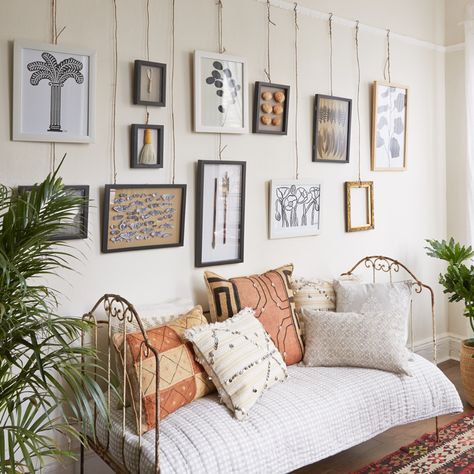 Try a Picture Rail, Spare Your Art-Filled Walls from Nail Holes | Architectural Digest Picture Rail Hanging, Picture Rail Molding, Picture Rails, Picture Molding, Picture Rail, Picture Frame Molding, Vintage Interior Design, Rustic Crafts, Vintage Interior