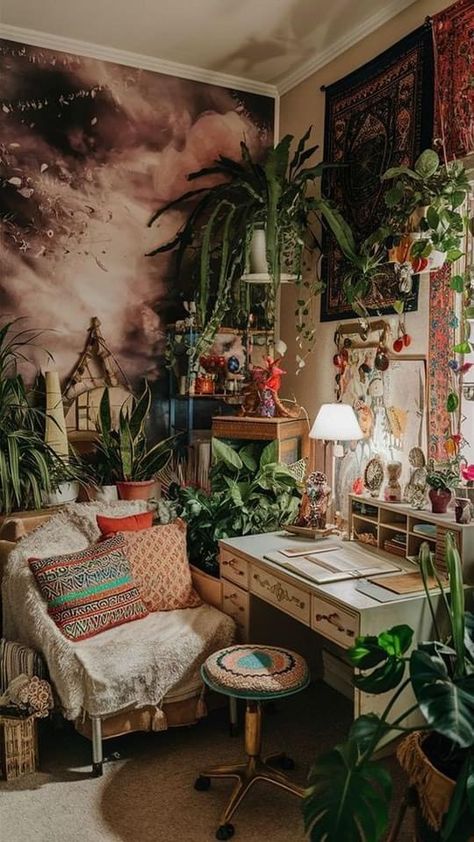 Boho Art Studio Inspiration, Bohemian Office Space, Scandi Boho Interior, Bohemian Home Office, Bohemian Office, Unique Workspace, Hippie Bedroom Decor, Boho Style Room, Cozy Workspace