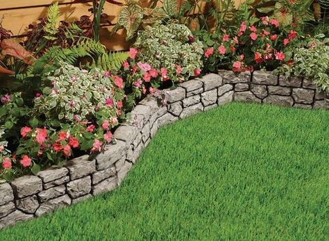 220 Eye Catching Front Yard Landscaping Ideas and Tips - Page 8 of 9 Border Walls, Landscape Ideas Front Yard Curb Appeal, Front Yards Curb Appeal, Tan Stone, Natural Stone Wall, Wall Borders, Landscape Edging, Lawn Edging, Front House Landscaping