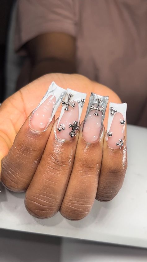 Nail Designs Chrome Heart, Cross Nails Short, White French Chrome Nails, Chrome Cross Nails, Chrome Hearts Crosses, French Chrome Nails, Chrome Hearts Nails, Chrome Heart Nails, Doing It For Me