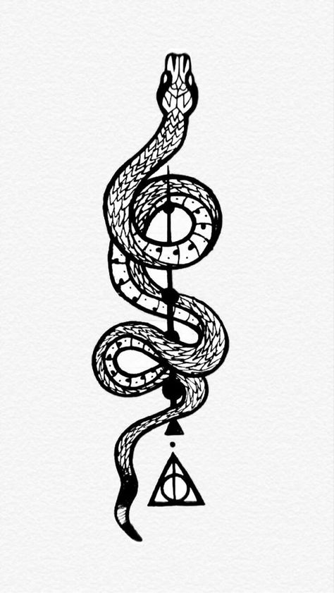 Slitheryn Tattoo Ideas, Voldemort Snake Tattoo, Slytherin Tattoo Design, Snake Harry Potter Tattoo, Nagini Tattoo Harry Potter, Subtle Slytherin Tattoo, Slytherin Aesthetic Drawing, Back Tattoo Harry Potter, Harry Potter Tattoos Draco Malfoy